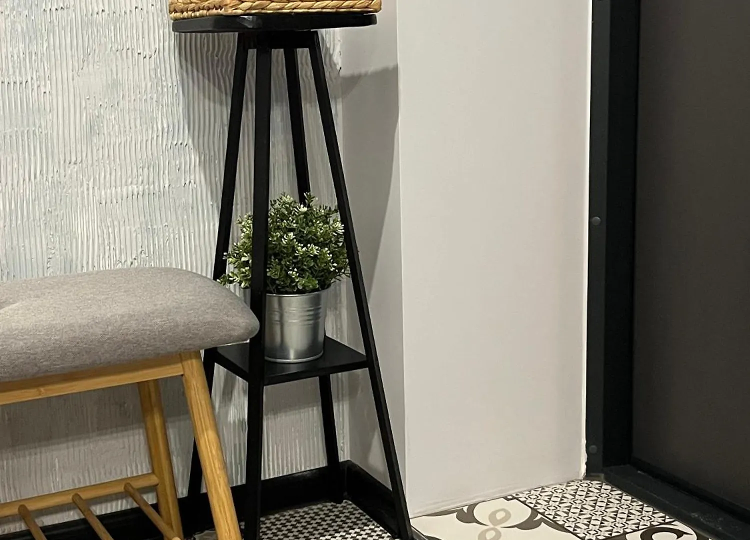 Handmade - Central Studio Varna Apartment