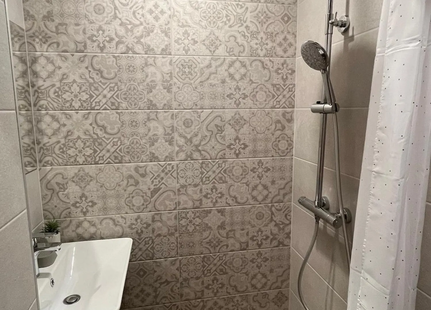 Handmade - Central Studio Varna Apartment