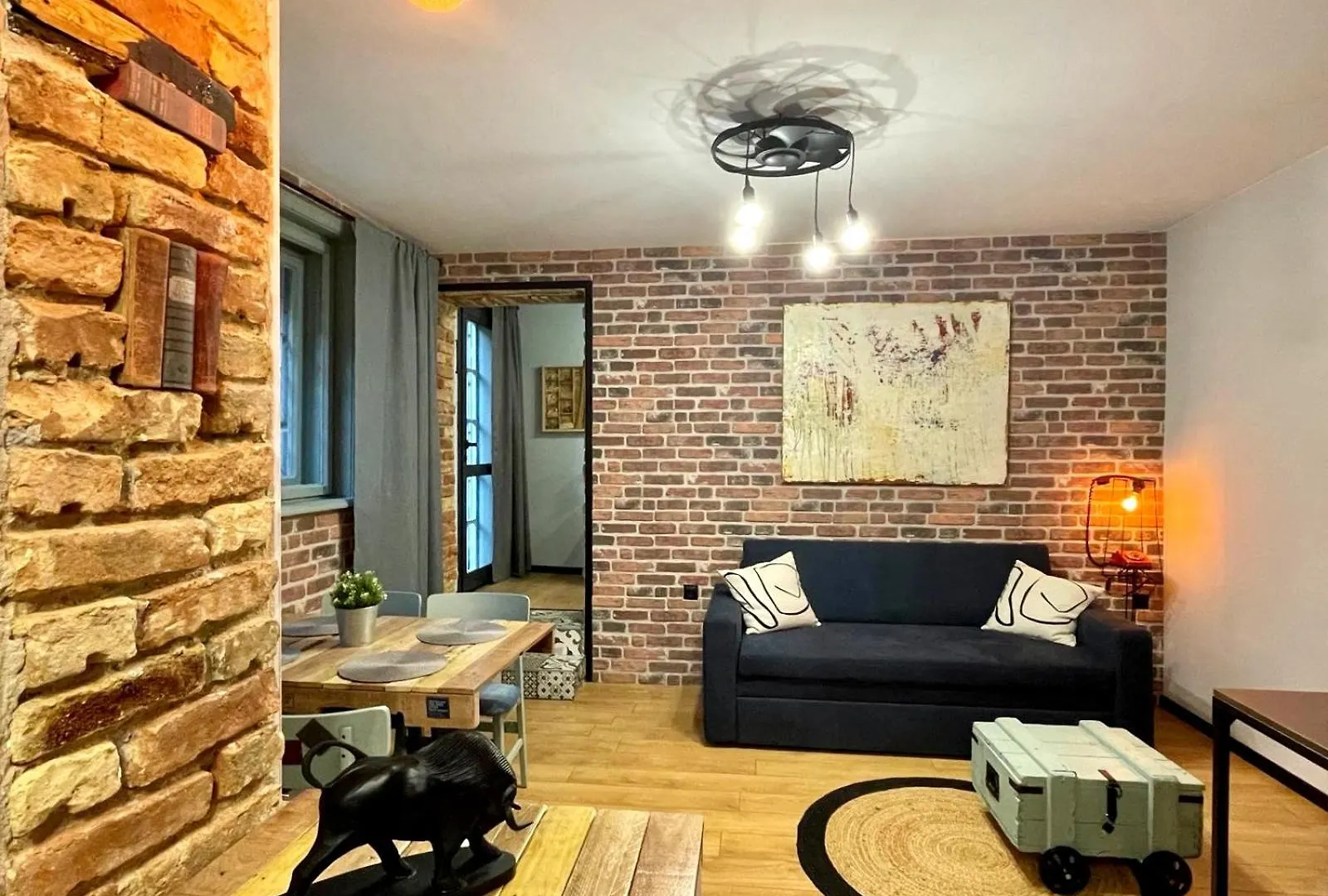 Handmade - Central Studio Varna Apartment